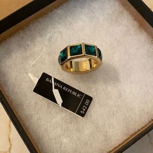 Banana Republic Emerald Gemstone Ring size 6